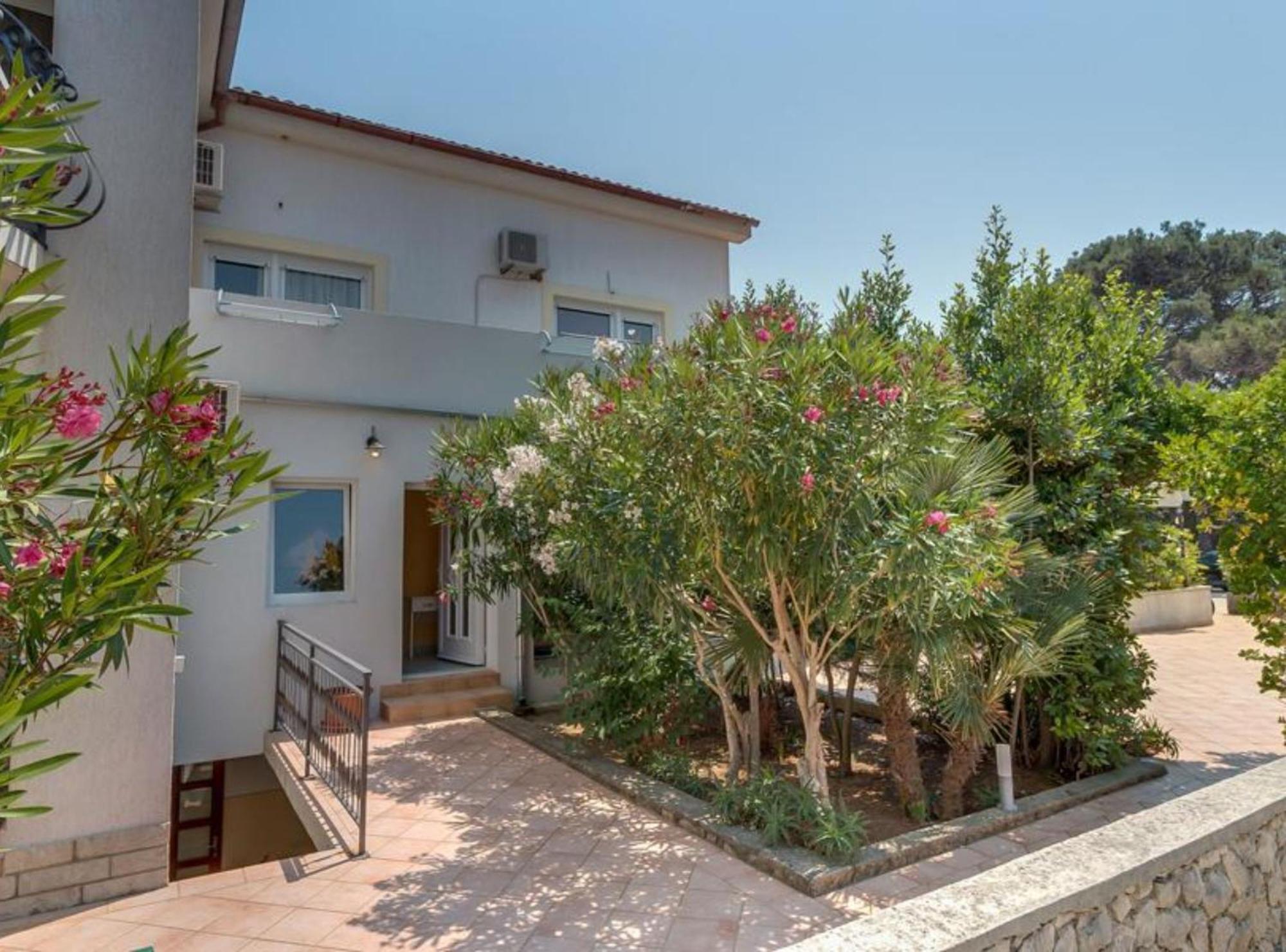 Pansion Belvedere Mali Lošinj Exteriör bild